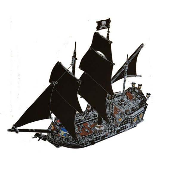 875 Pcs Pirates Of The Caribbean Building Blocks - The Black Pearl ( 6 Figures)