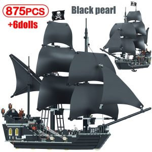 875 Pcs Pirates Of The Caribbean Building Blocks - The Black Pearl ( 6 Figures)