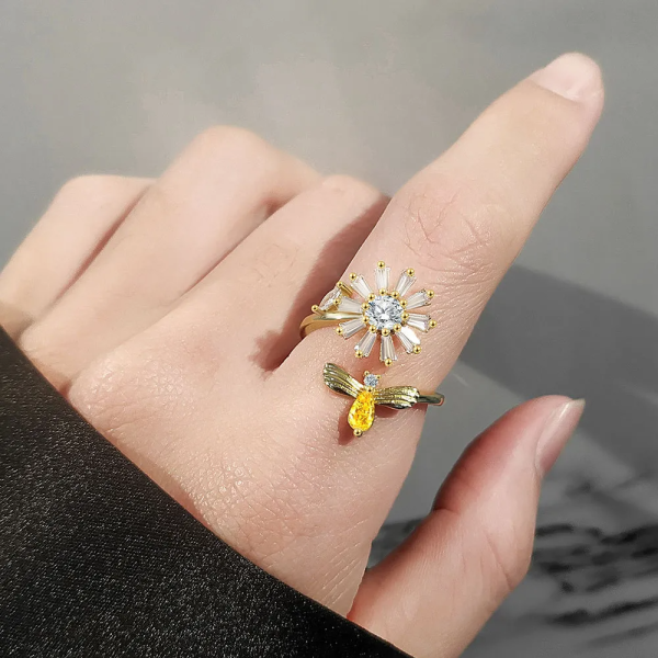 Fidgety Girl - Stylish Sunflower Bee Fidget Ring For Girls