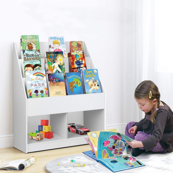 Spacious Kids Nursery Room Bookshelf