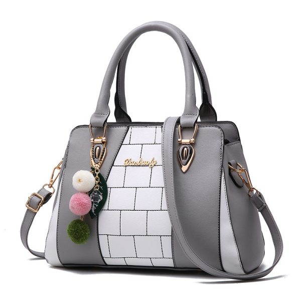 Fashion Handbag With Contrasting Colors