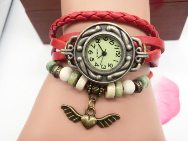 Vintage Casual Flying Heart Pendant Bracelet Belt Watch