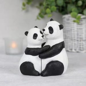 Animal Love Couple Hug Statue Decoration Resin Ornament