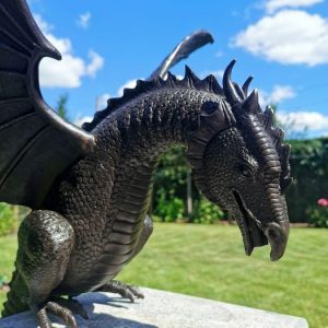 Precision Casting Fire-Breathing Dragon Sculpture Waterscape