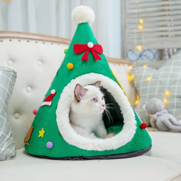 Cat Nest Christmas Hat Shape Sponge