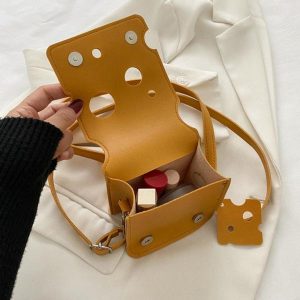 Cheddar Chic Cheese Bag