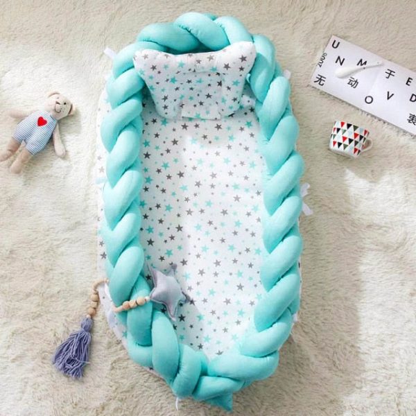 Portable Baby Knit Crib With Pillow