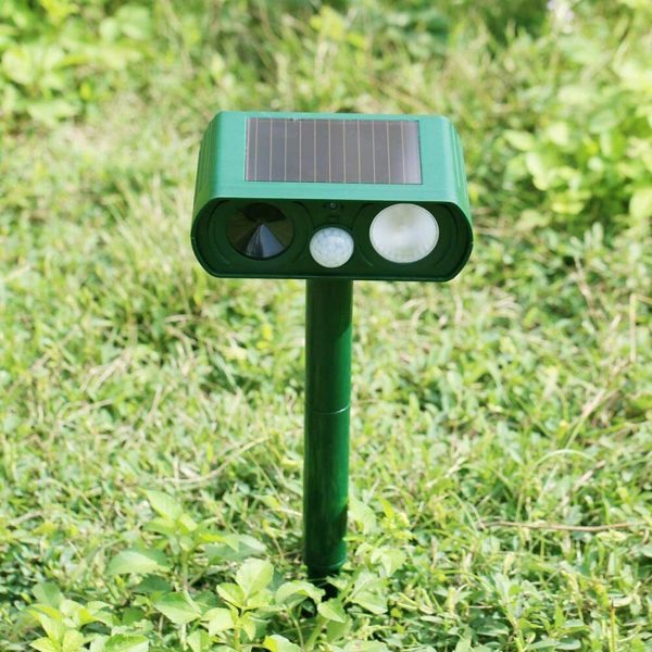 Ultrasonic Electric Yard Pest Repeller / Deterrent