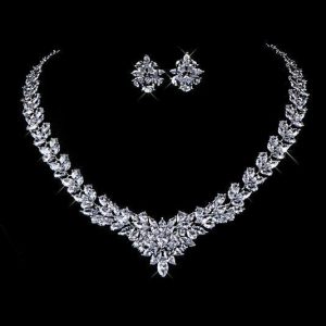 Zircon Flower Stud Necklace Set