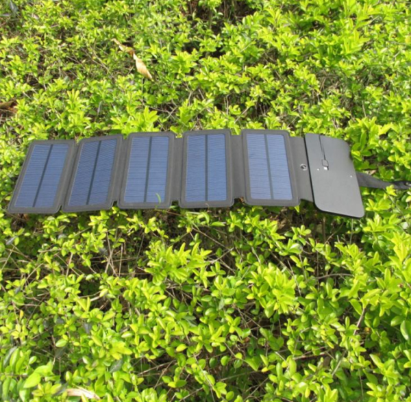 Outdoor 8W Folding Solar Charger -Road Emergency Mobile Power Supply