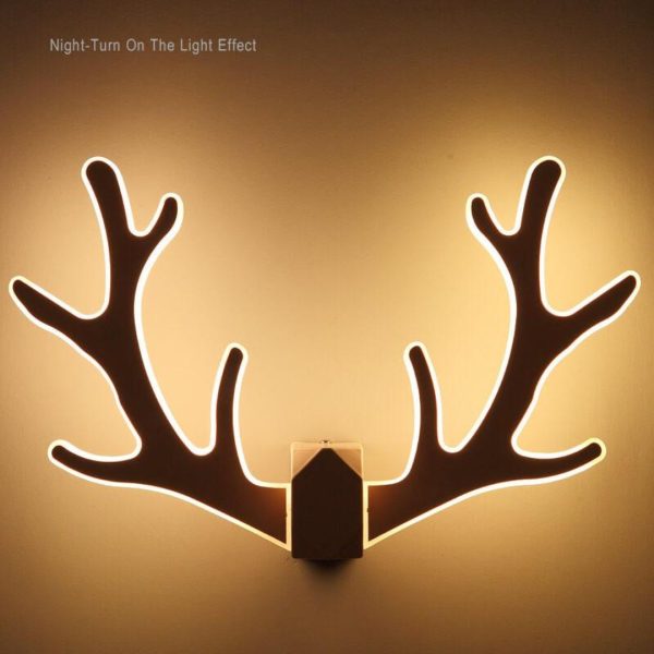 Antlerglow - Simple Antler-Shaped Wall Light With 1 Led Arm