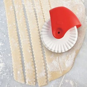 Pastry Dough Lattice Cutter Pizza Pie Decoration Gadget Plastic Roller Wheel Cutter