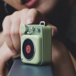 Retro Small Speaker Car Mini Speaker