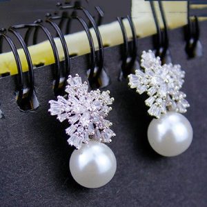 Snow Pearl Earrings